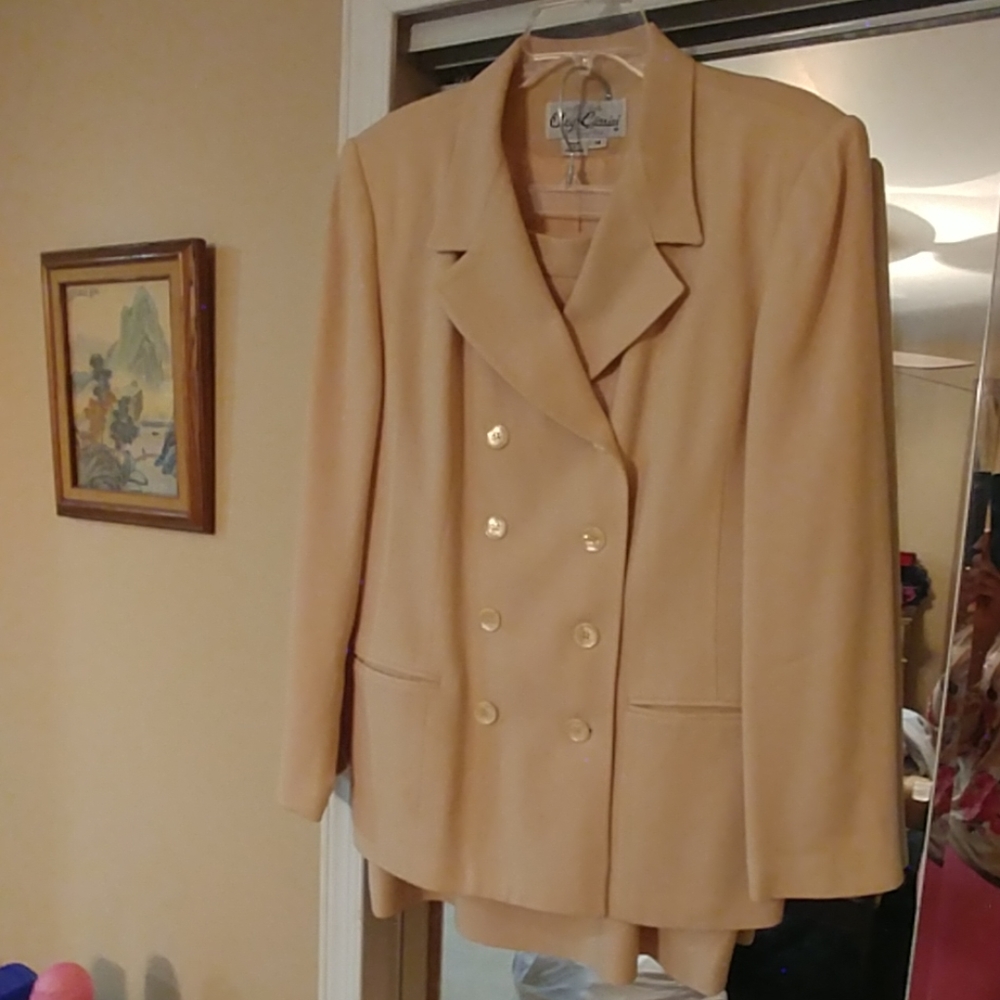Suit